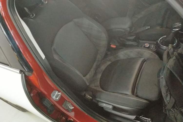 Used  MINI 2015 1.5T COOPER Fun Five-Door Edition
