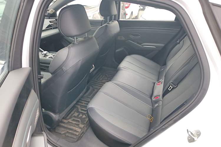 Used BYD Qin L 2025 DM-i Smart Drive 120KM Leading Model