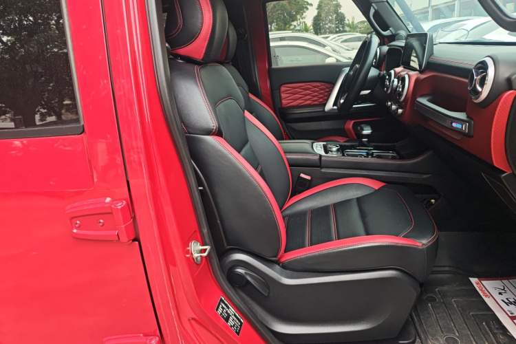 Used  BJ40 2020 2.0T Automatic Four-Wheel Drive Urban Hunter Edition Prestige Version
