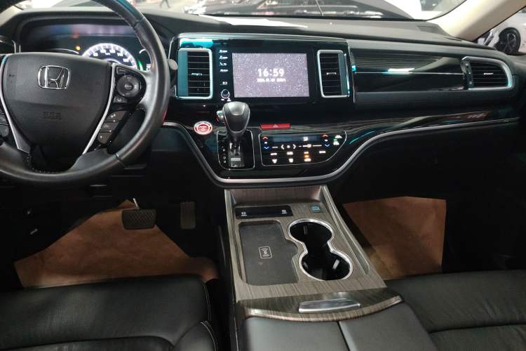 Used Honda Elysion 2019 2.0L Hybrid Luxury Edition

