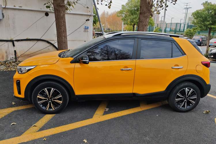 Used Kia kx1 Stonic 2021 1.4L CVT Fun & Sunroof Model
