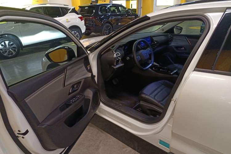 Used Citroen C5 X 2024 1.6T Enjoy the Extraordinary