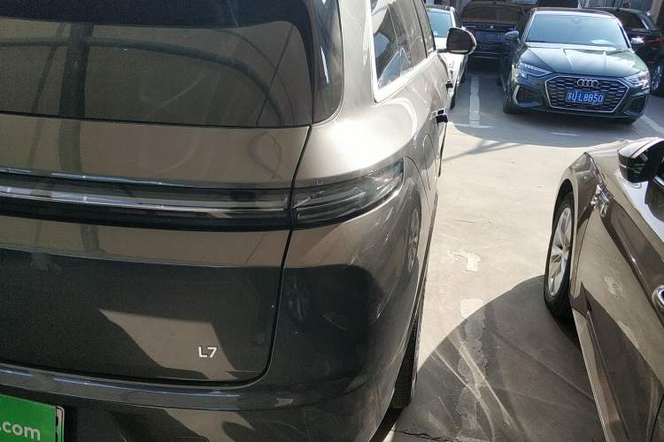 Used Li Auto L7 2023 Pro Model
