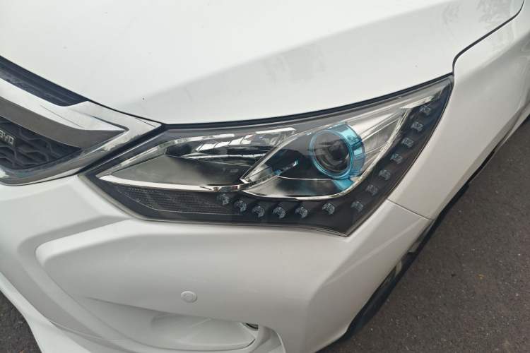 Used BYD Song 2017 Gaishi Upgrade Edition 1.5TI Manual Luxury Model
