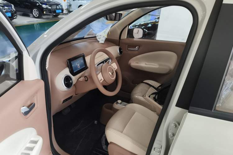 Used Wuling Hongguang MINIEV 2025 Four-Door Version Advanced Edition
