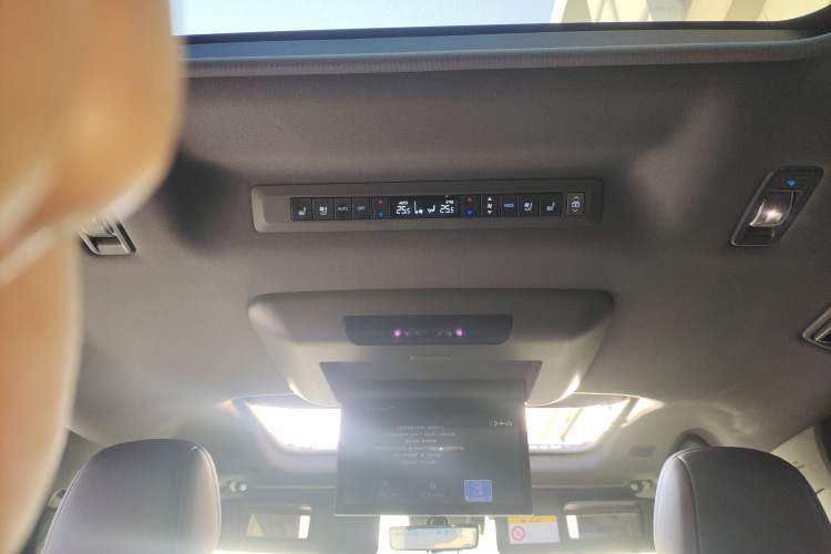 Used Toyota Sienna 2021 2.5L Hybrid Platinum Edition