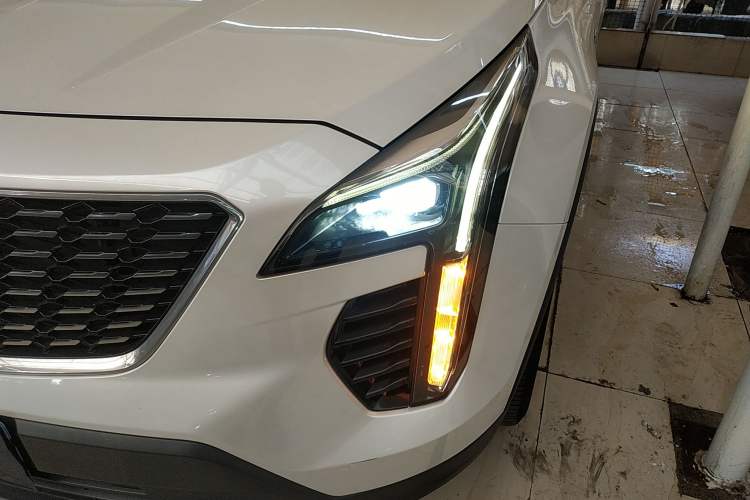 Used Cadillac XT4 2018 28T Two-Wheel Drive Tech Version
