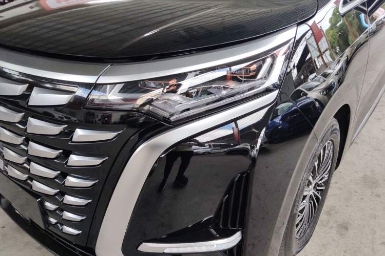 Used Denza D9 2024 DM-i 980 Four-Wheel Drive Prestige Model
