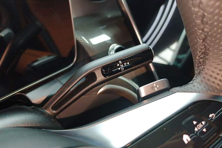 Used Mercedes-Benz GLC Coupe 2025-Year Restyled GLC 260 4MATIC Coupe SUV
