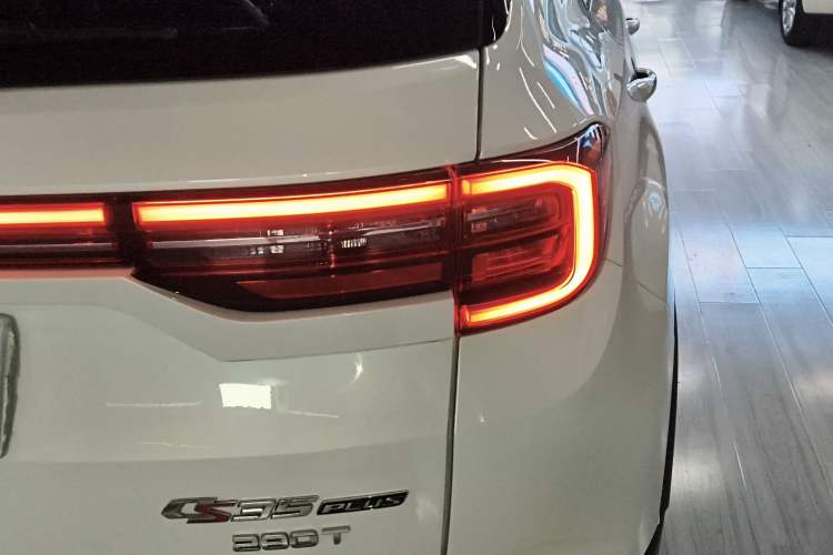 Used Changan CS35PLUS 2019 1.4T DCT Chuanlian Blue Whale Edition
