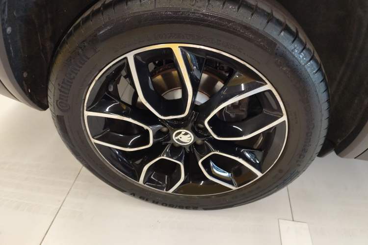 Used Skoda Kodiaq 2019 Facelifted TSI330 5-Seater Two-Wheel-Drive Luxury Enjoyment Edition China VI Standard
