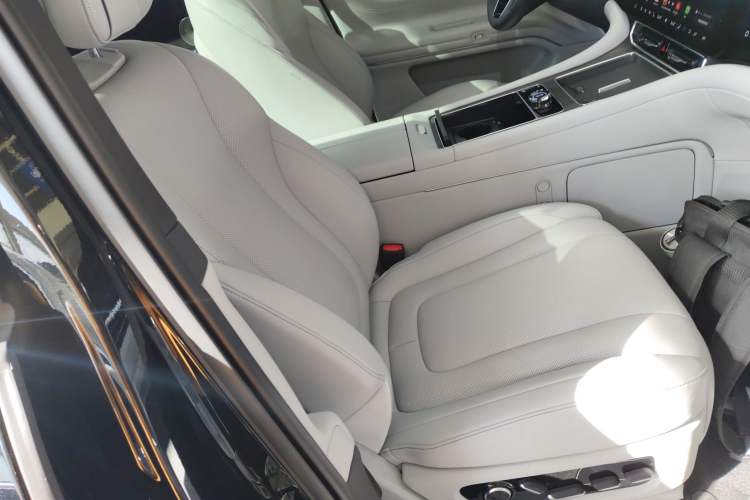 Used Hima AITO M9 2024 Range-Extended Ultra Version 52 kWh 6-Seater Model
