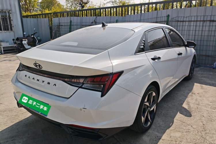 Used Hyundai Elantra 2022 1.5L CVT LUX Prestige Edition