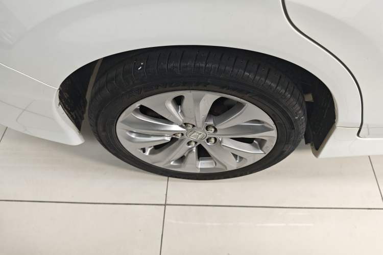 Used Honda Jade 2017 1.8L Automatic Classic Edition 5 seats
