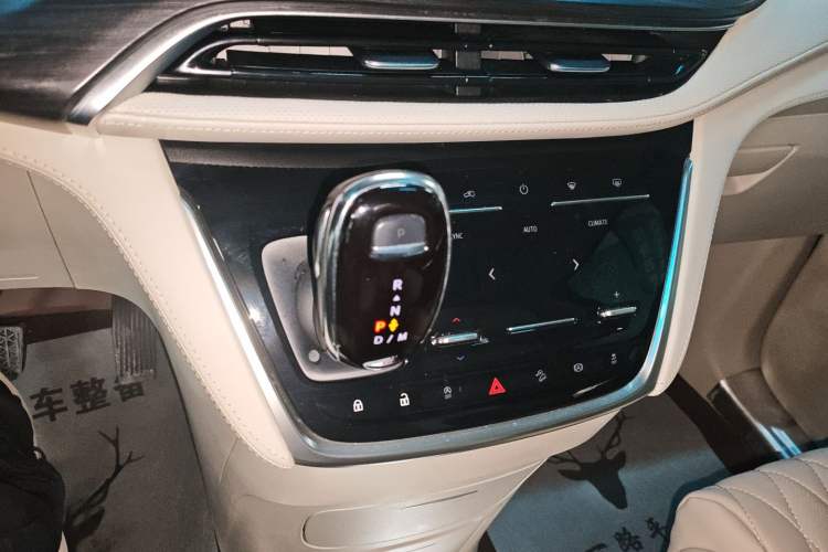 Used Buick GL8 2022 ES Landtrek 653T Comfort Edition
