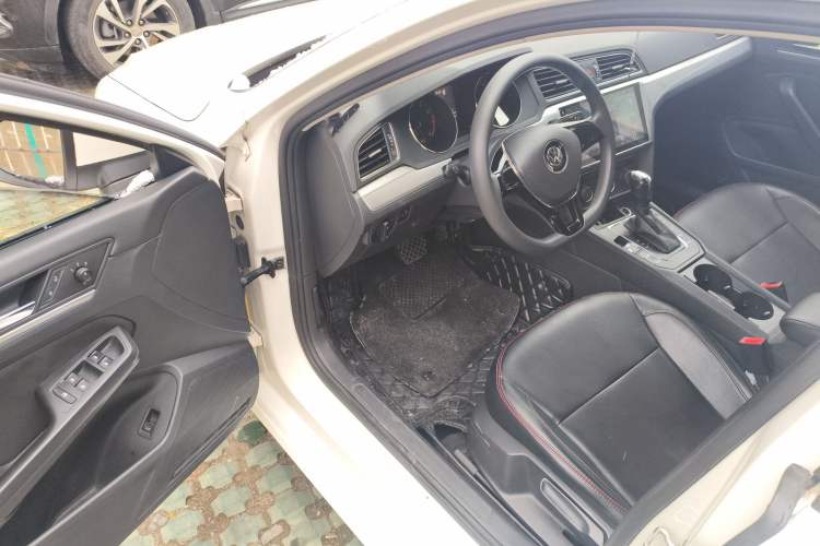 Used Volkswagen Lamando 2015 230TSI DSG Fashion Edition