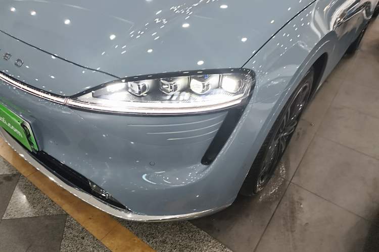 Used Hima Luxeed R7 2025 Extended-Range 331km Ultra