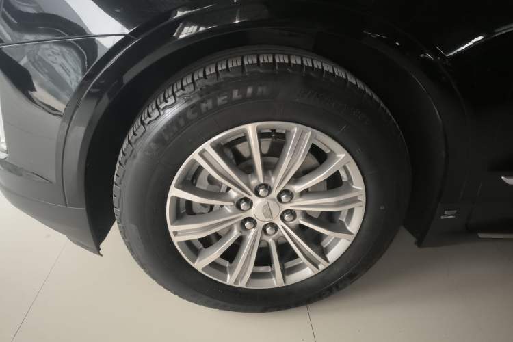 Used Cadillac XT5 2016 25T Luxury Model