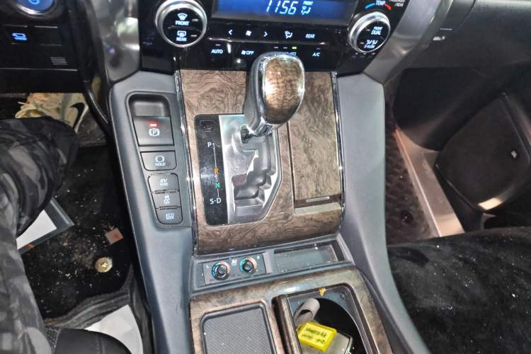 Used Toyota Vellfire 2021 Crown Dual-Engine 2.5L HV Prestige Edition