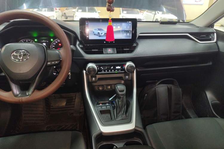 Used Toyota Wildlander 2023 2.0L CVT Two-Wheel Drive Leading Edition
