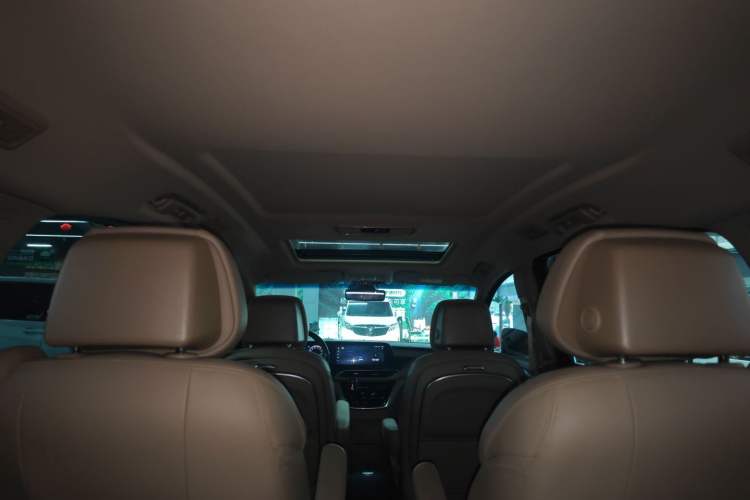 Used Buick GL8 2021 ES Land Cruiser 653T Luxury Edition