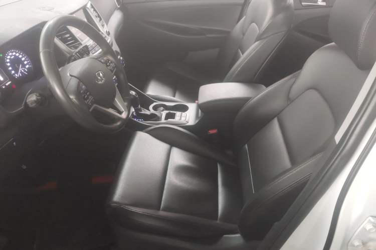 Used Hyundai Tucson 2018 1.6T Dual-Clutch Two-Wheel Drive 15th Anniversary Special Edition