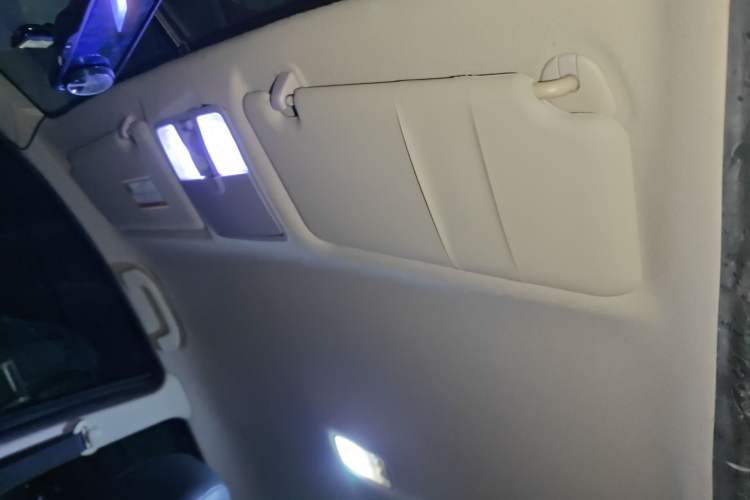 Used Nissan Livina 2013 1.6XE Manual Comfort Edition
