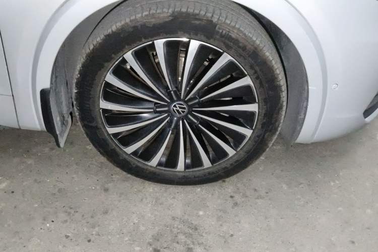 Used Volkswagen Viloran 2020 380TSI Prestige Edition
