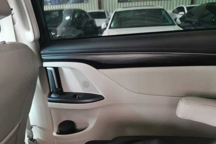 Used Buick GL8 2023 ES Lu Zun Comfort Model