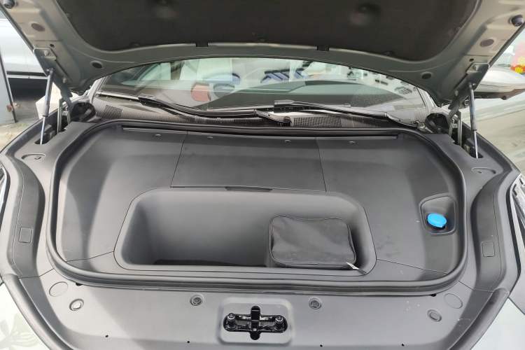 Used Zeekr 001 2025 WE Edition 100 kWh Rear-Wheel Drive
