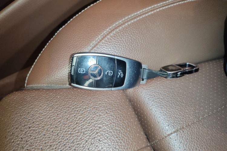 Used Mercedes-Benz E-Class 2018 Facelift E 200 L
