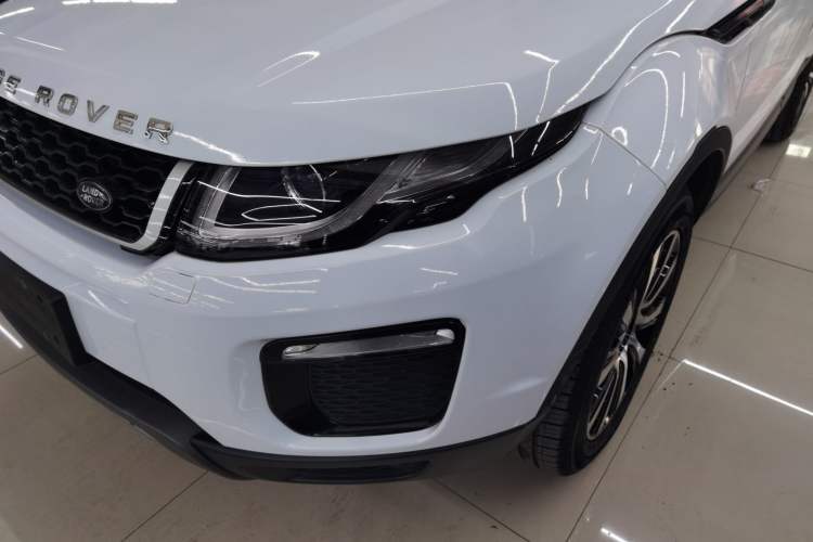 Used Land Rover Range Rover Evoque 2018 240 PS SE Smart Brilliance Edition
