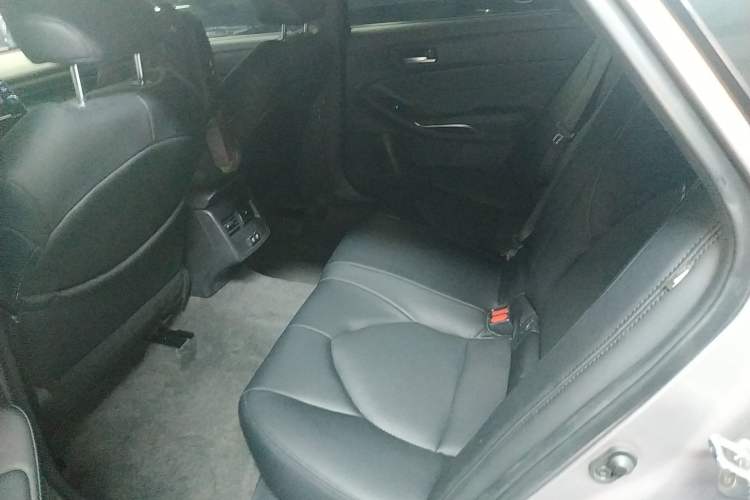 Used Toyota Avalon 2019 2.5L Ambition Version China VI Standard
