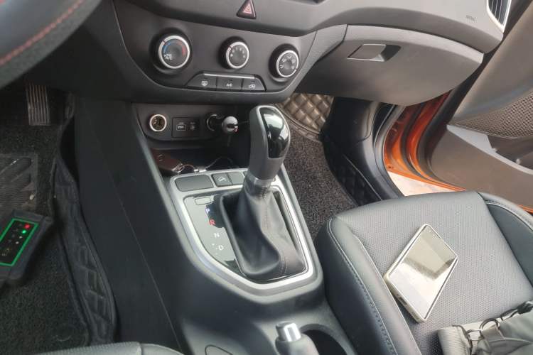 Used Hyundai ix25 2015 1.6L Automatic Two-Wheel Drive Smart GLS Trim
