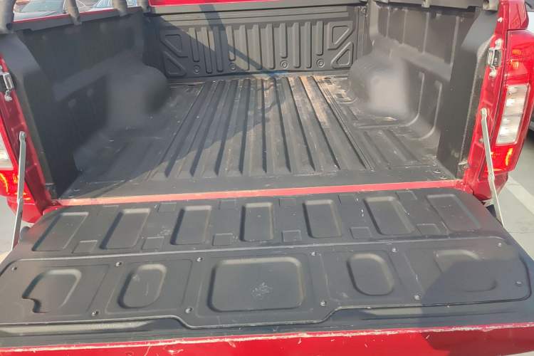 Used Great Wall Poer 2021 2.0T Commercial Version Automatic Diesel 4x4 Elite Long-Box GW4D20M
