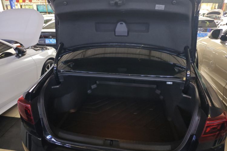 Used Volkswagen Magotan 2023 2 Million Units Limited Edition 330TSI DSG Leading Version