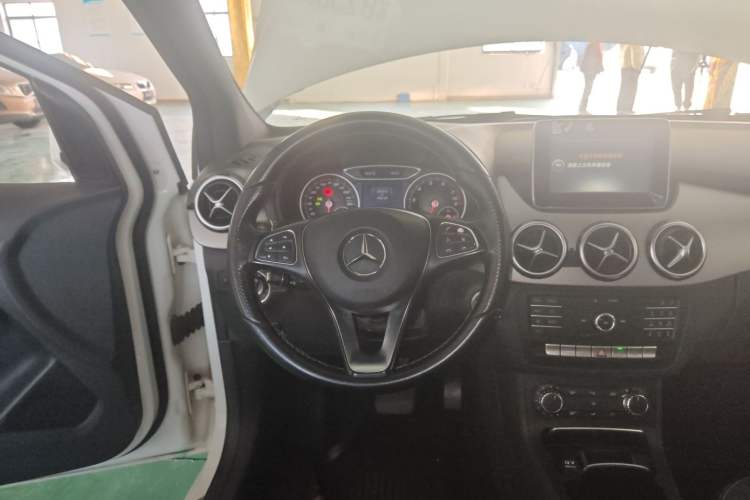 Used Mercedes-Benz B-Class 2015 B 200 Sport Edition