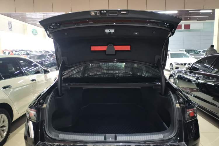 Used Volkswagen Magotan 2024 380TSI DSG Prestige Edition DaMai Package
