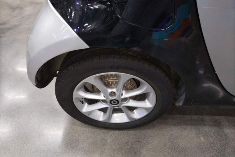 Used  fortwo 2015 1.0L 52 kW hardtop Dynamic version
