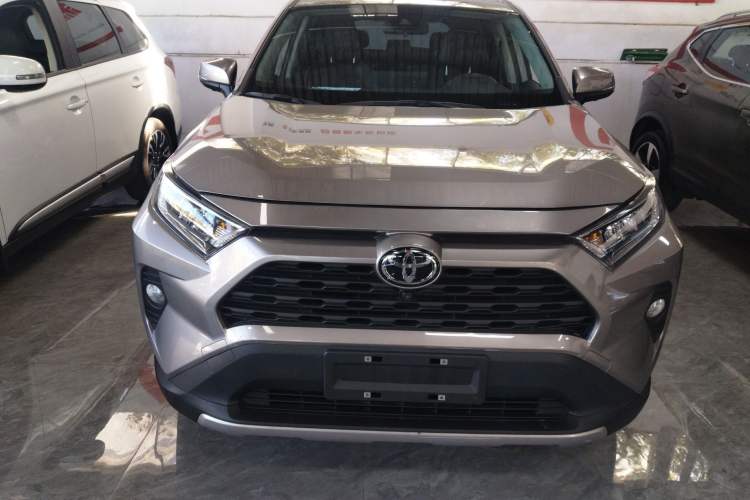 Used Toyota RAV4 2021 2.0L CVT Two-Wheel Drive Fashion PLUS Edition
