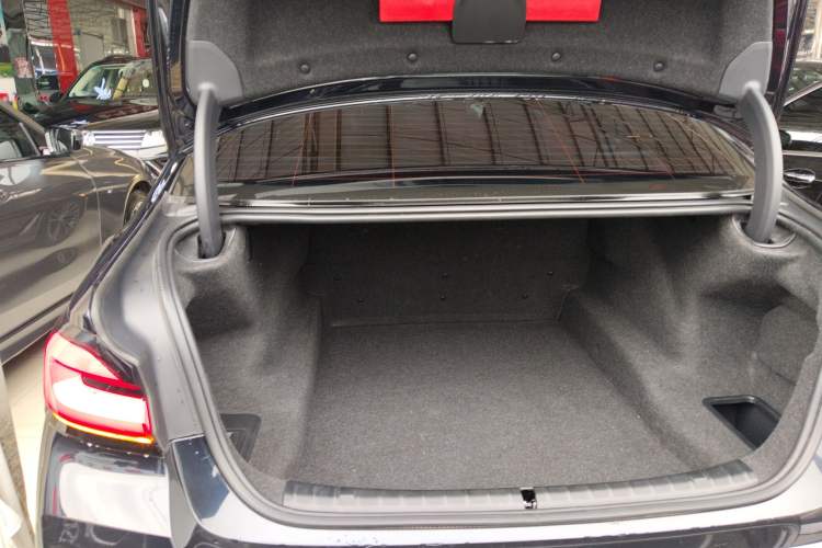 Used BMW 5 Series 2021 530Li Leading Model M Sport Package
