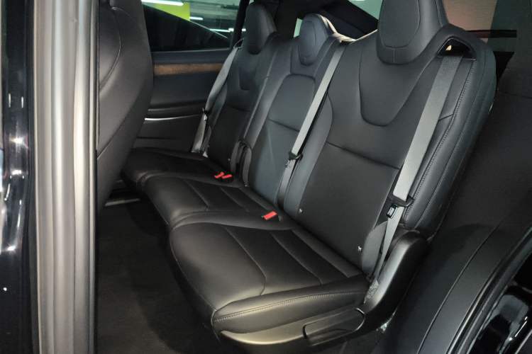 Used Tesla Model X 2019 Long-Range Version
