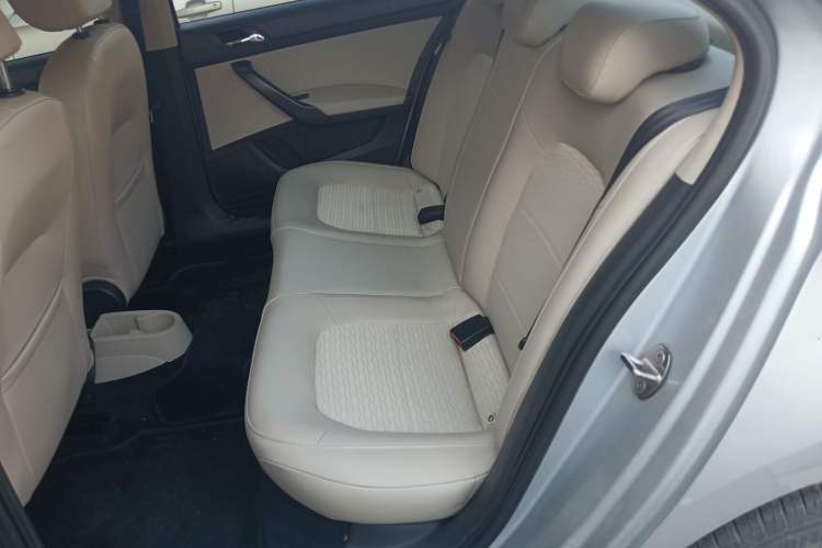 Used Skoda Rapid 2015 1.6L Automatic Smart Selection Model