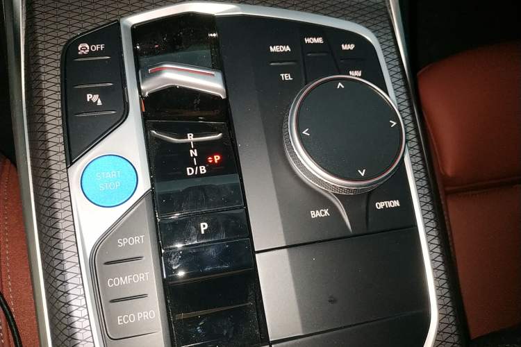 Used BMW i3 2024 eDrive 40 L Midnight Edition
