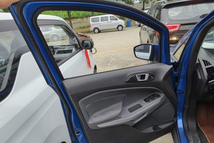 Used Ford EcoSport 2013 1.5L Automatic Fashion Model