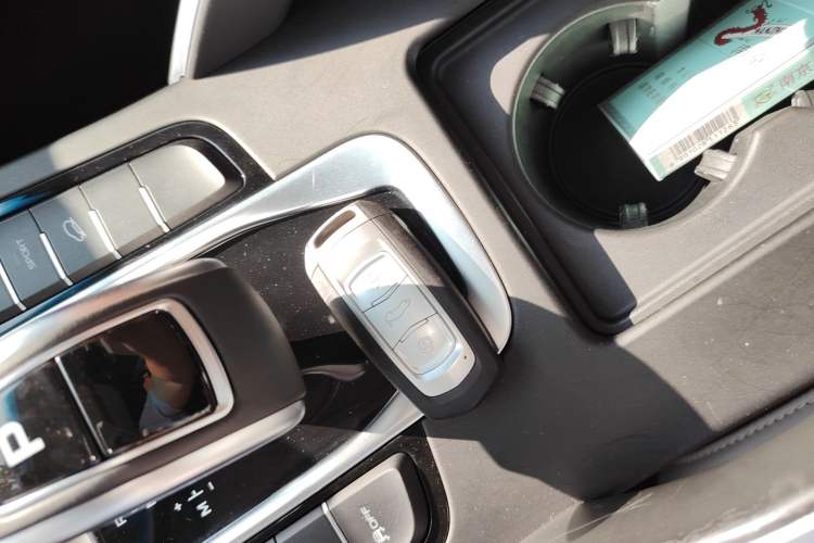 Used Geely Auto Emgrand X7 Sport 2022 1.8TD DCT Zhiya Trim
