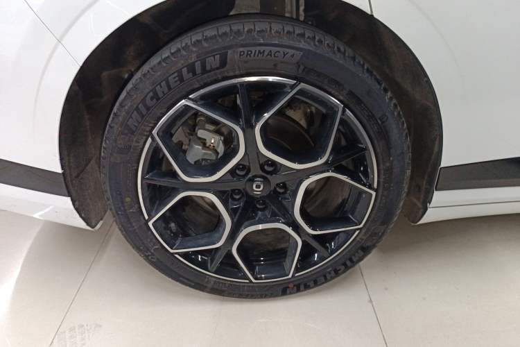 Used  A07 2025 Blue Whale Range-Extending Version 230 Flagship Model