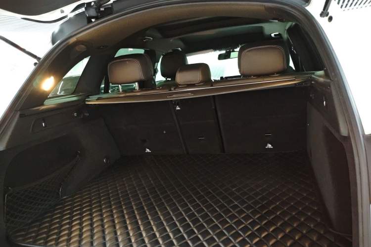 Used Mercedes-Benz GLC 2018 Facelifted GLC 260 4MATIC Dynamic Edition