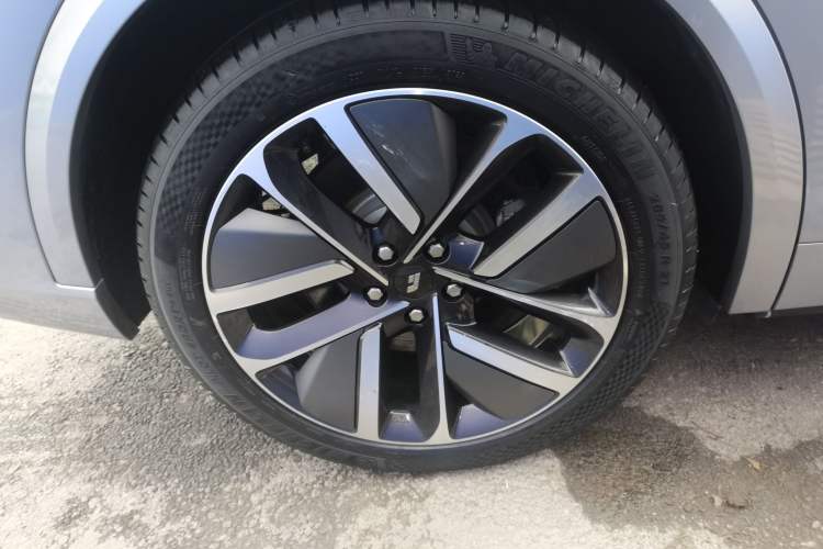 Used Li Auto L9 2022 Max model
