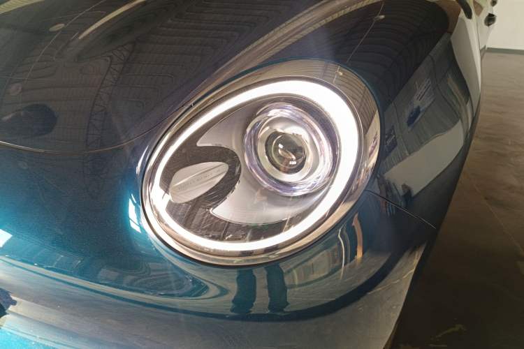 Used ORA Good Cat 2023 401 km Standard Range Luxury Version Lithium Iron Phosphate